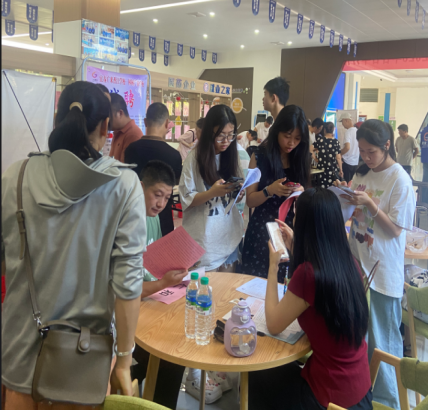 精準(zhǔn)服務(wù)促就業(yè)，現(xiàn)場(chǎng)對(duì)接暖人心 ——仁和康健積極參與樟樹市就業(yè)之家招聘會(huì)